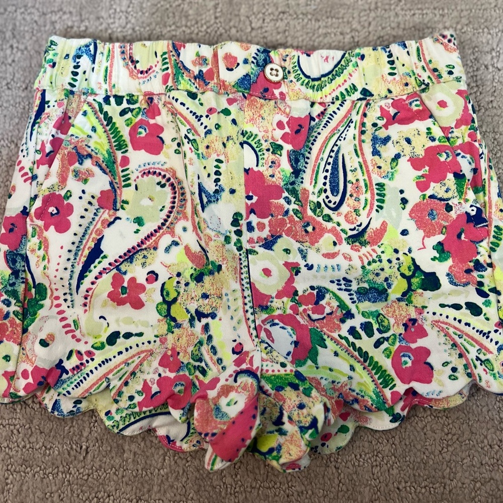 Crown and Ivy Kids Scalloped Shorts